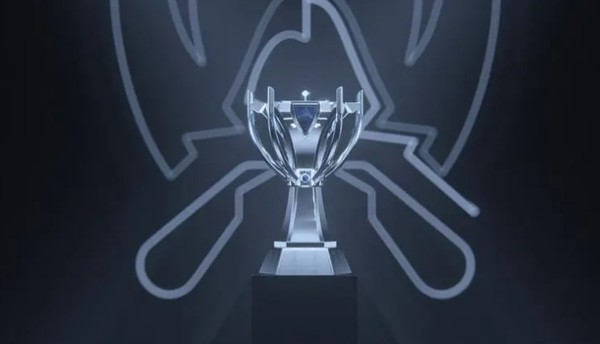 BLG赛后群访 Xun：翠神是个好英雄，希望多出现在赛场上