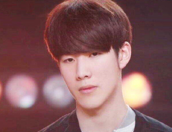 LPL夏季赛：FPX问题连连，季后赛能稳吗？